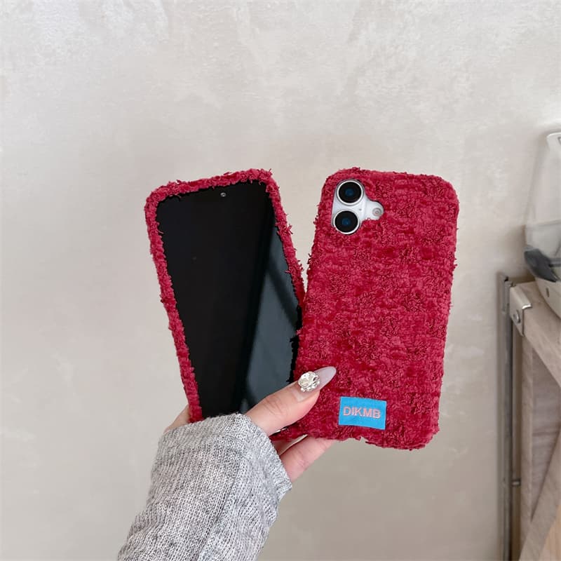 Czerwone, puszyste etui na tel – Phone Cases For Iphone 16 recenzja i cena